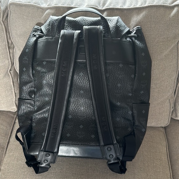 Black MCM backpack - Picture 2 of 5